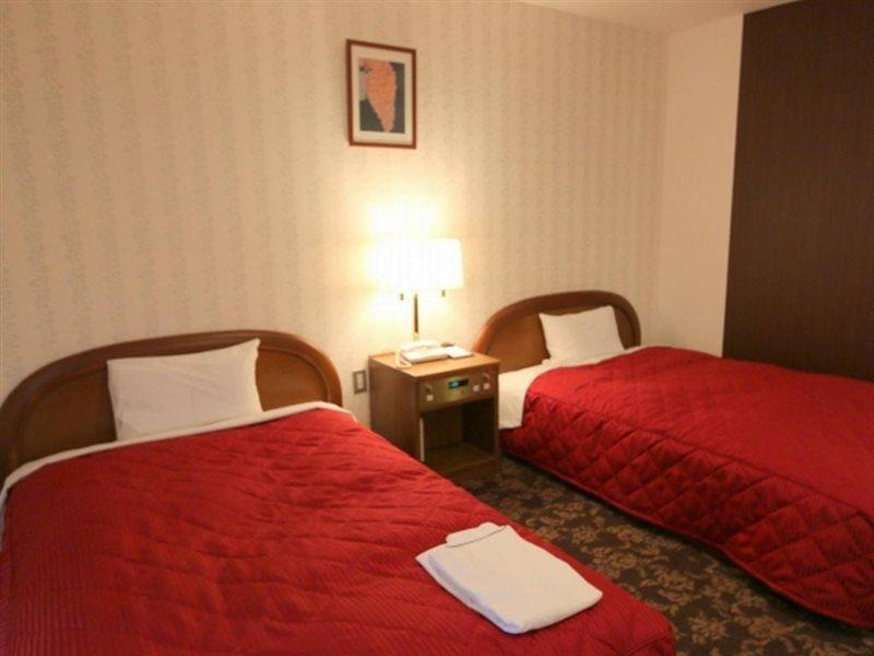 Hotel New Gaea Iizuka Экстерьер фото